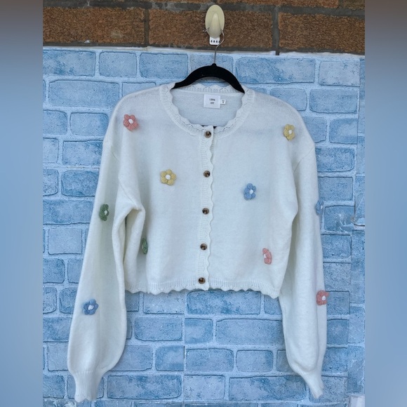 Luna ivy 3 D flowers details cardigan size medium - Picture 1 of 9